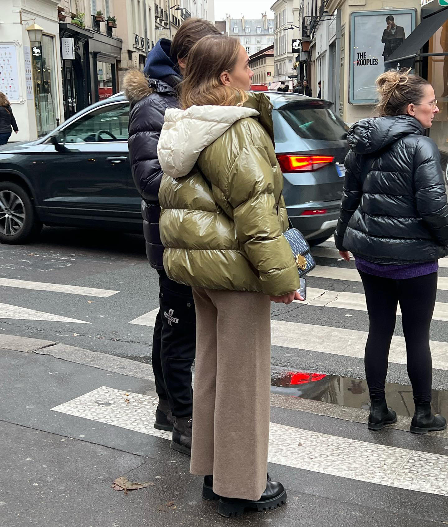 image  1 Parisiens in Paris 🇫🇷 - Post of the day : 25/12/2022